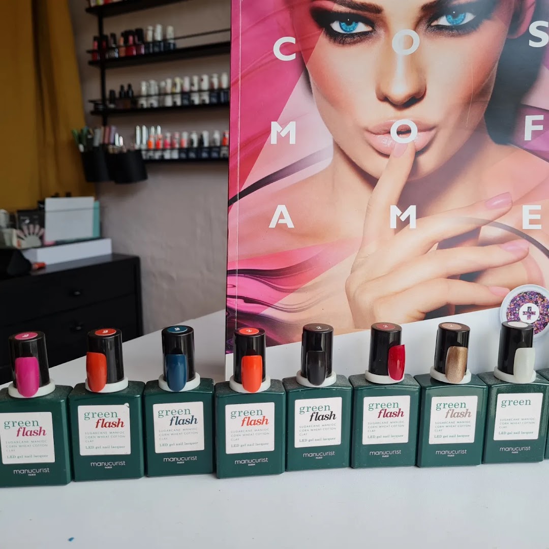 Maquillage permanent, Massage, Onglerie, Epilation · Photos 7