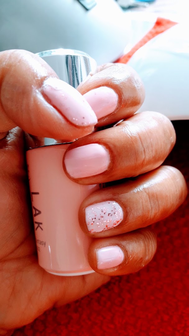 Maquillage permanent, Massage, Onglerie, Epilation · Photos 12