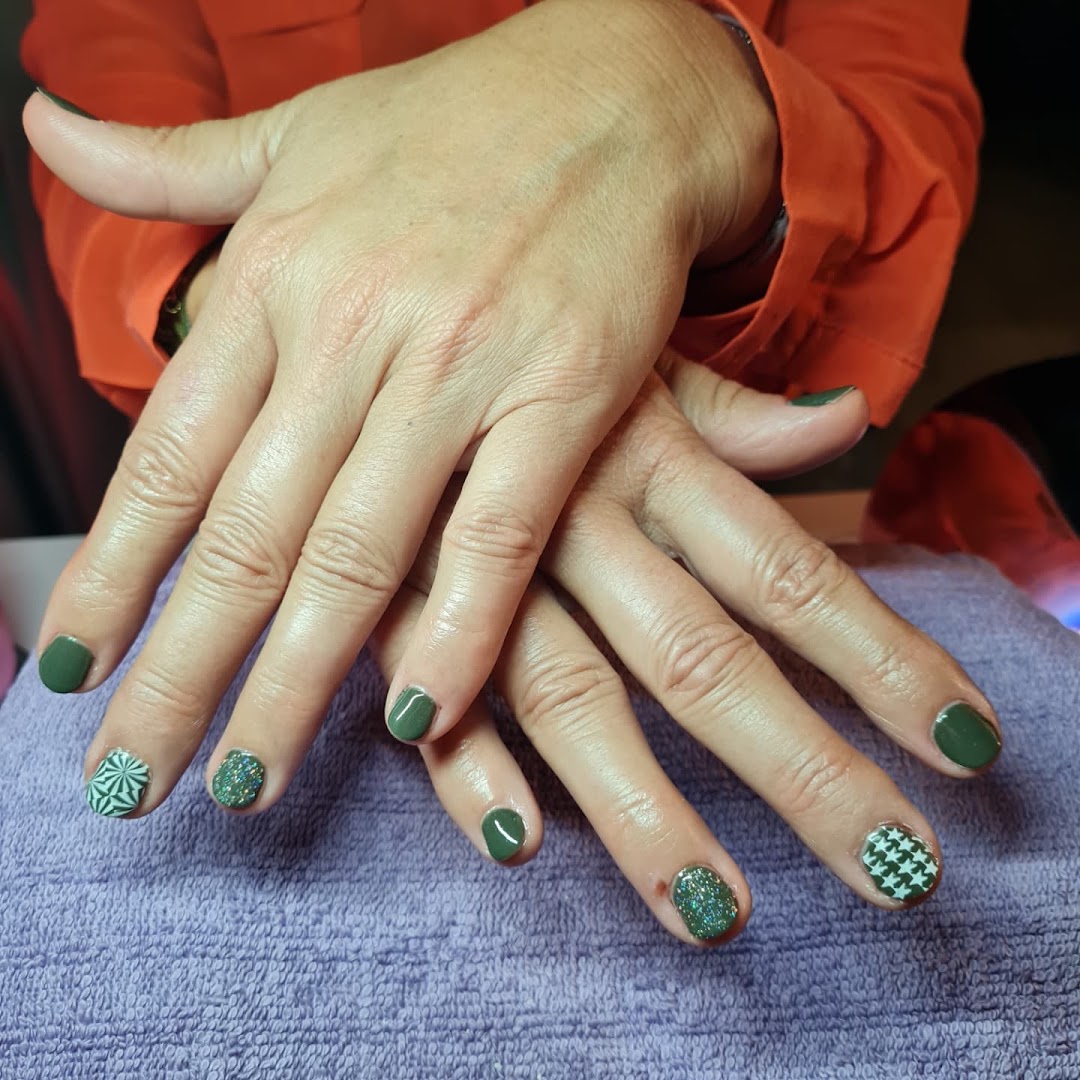 Maquillage permanent, Massage, Onglerie, Epilation · Photos 4